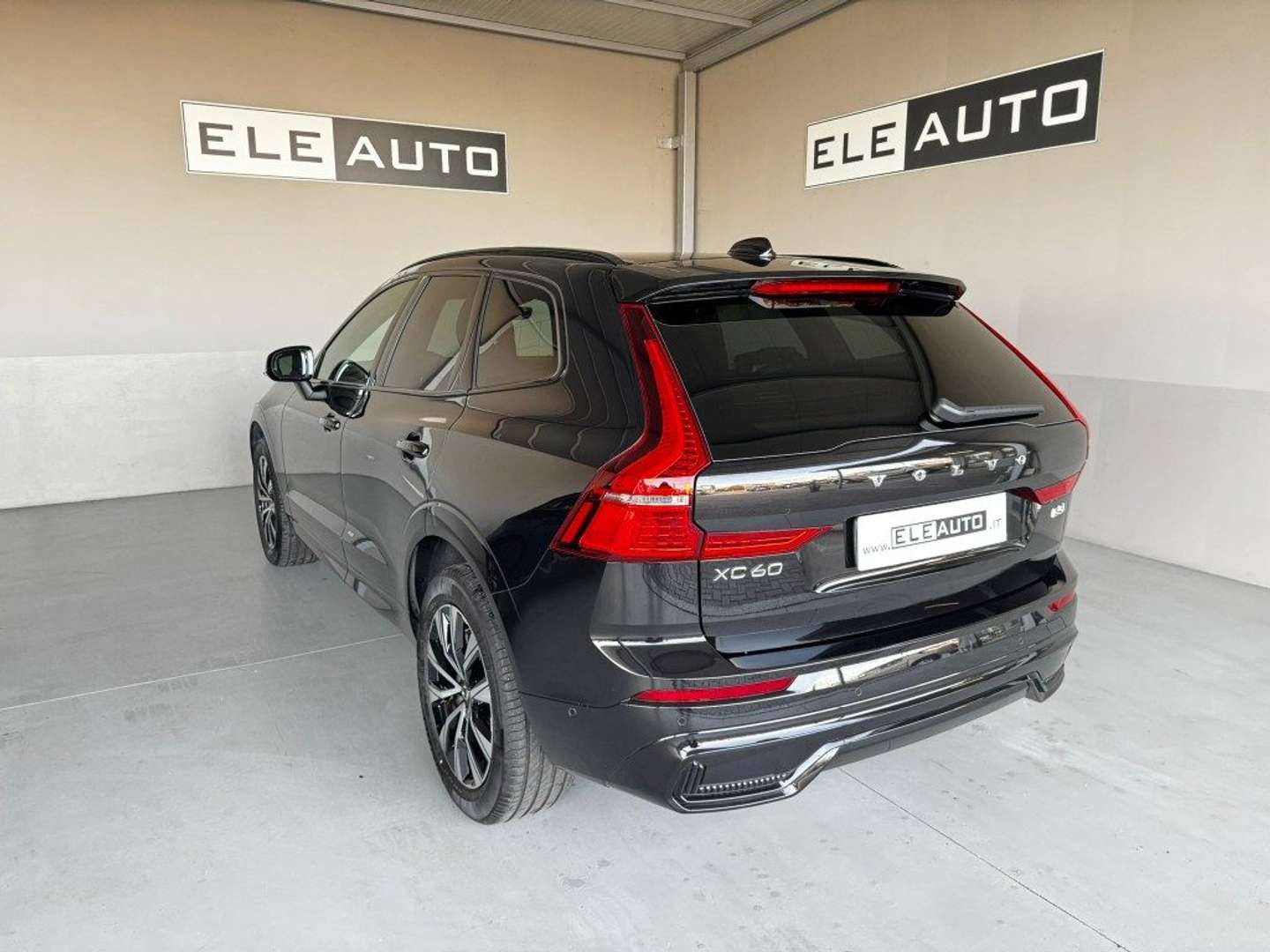 Volvo XC60 Plus B5 AWD - 2025 - Joinsteer - #2