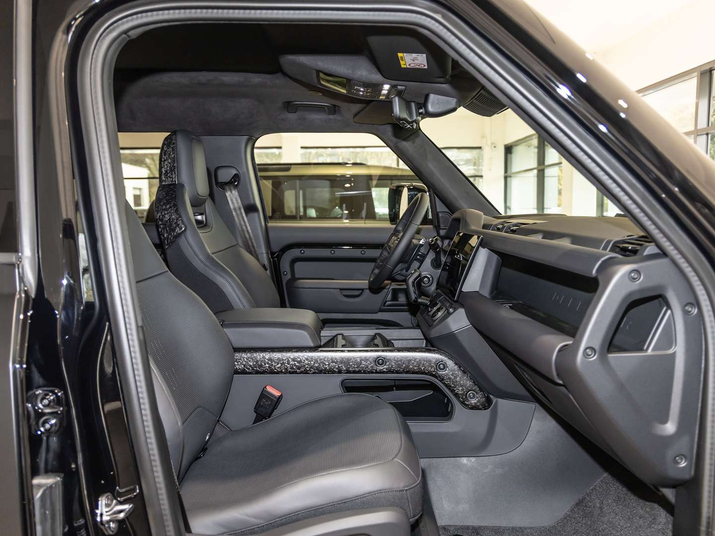 Land Rover Defender OCTA Black Edition - 2025 - Joinsteer - #8