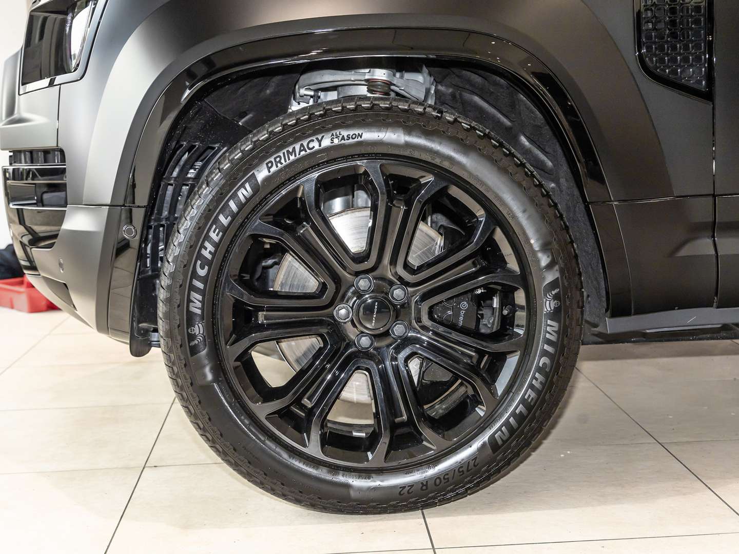 Land Rover Defender OCTA Black Edition - 2025 - Joinsteer - #10