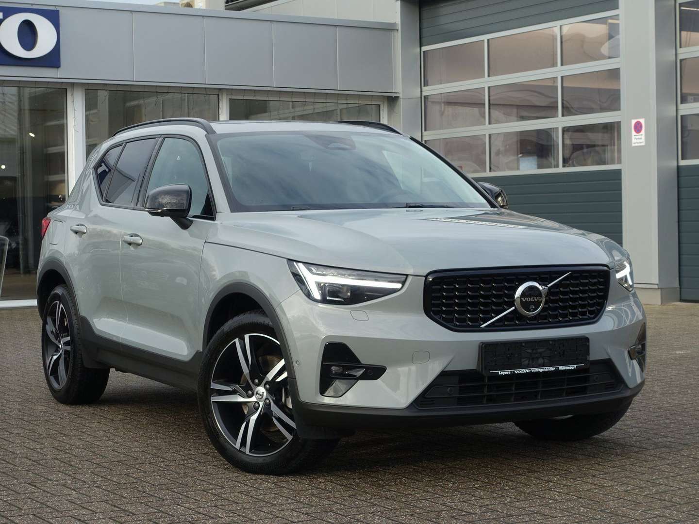 Volvo XC40 Plus B4 MILD-Hybrid - 2025 - Joinsteer - #2