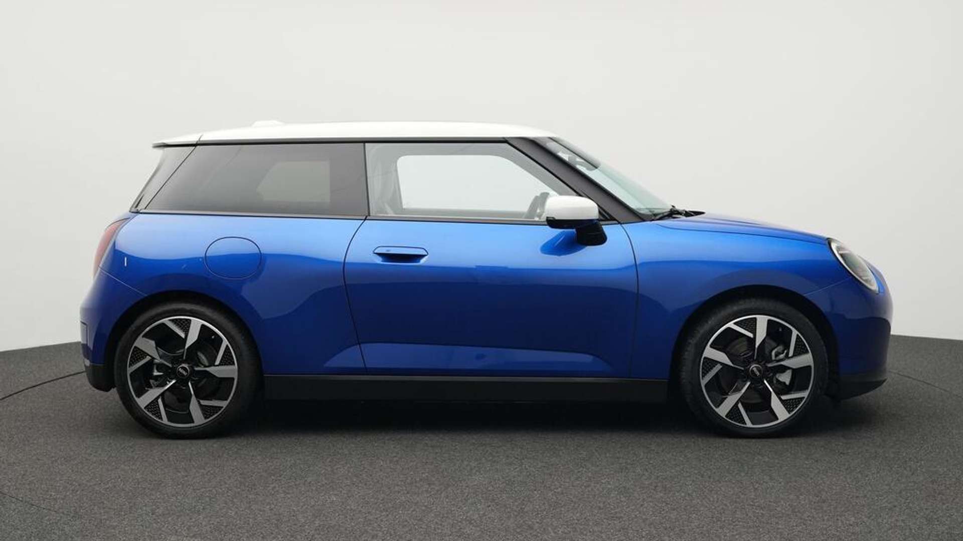 Mini Cooper SE Favoured Trim - 2024 - Joinsteer - #3