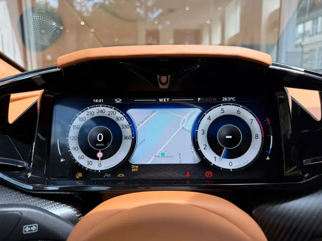 Aston Martin Vantage (2024-) Vantage Coupe 4.0 - 2024 - Joinsteer - #6