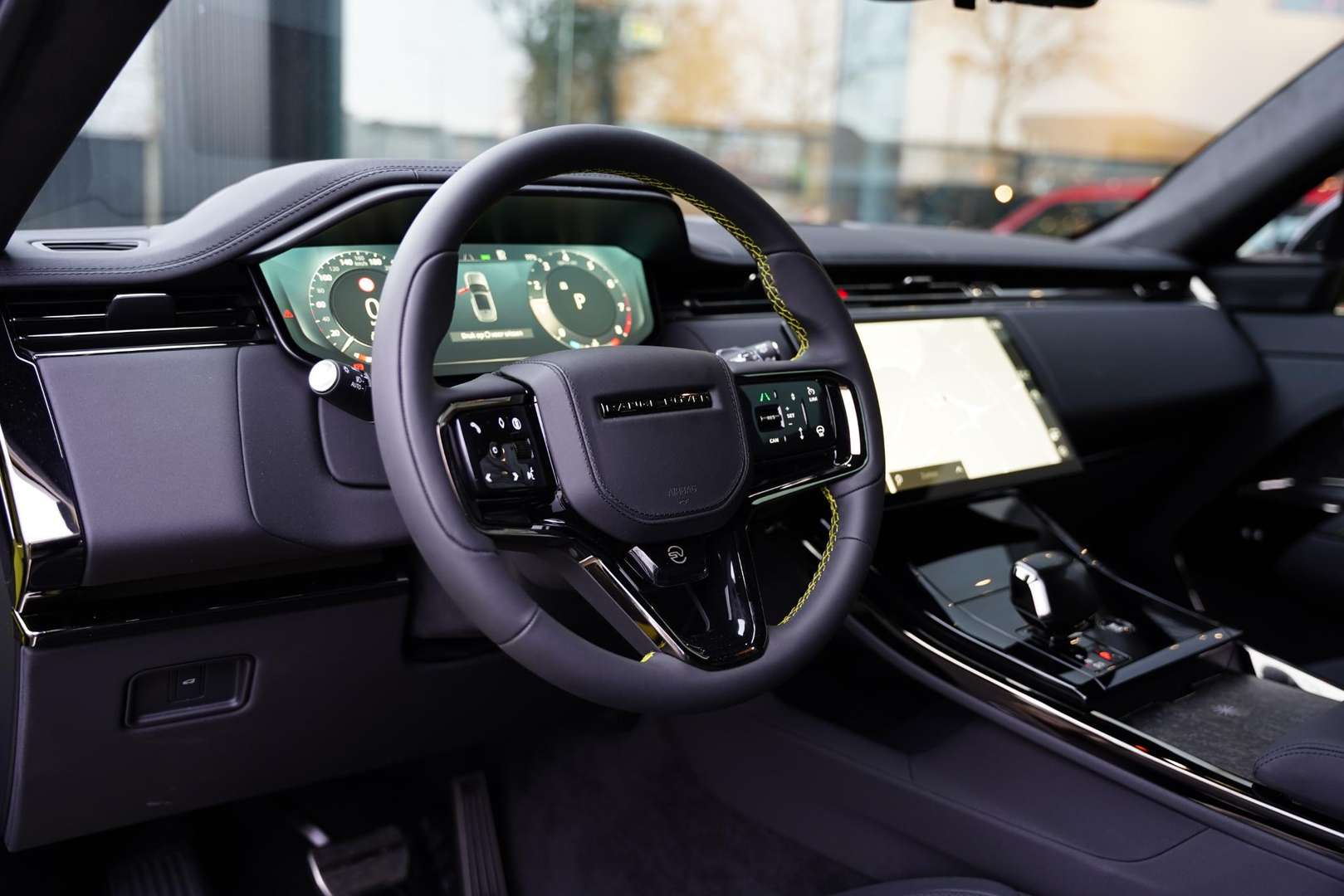 Land Rover Range Rover Sport SV Celestial Sol P635 - 2025 - Joinsteer - #4