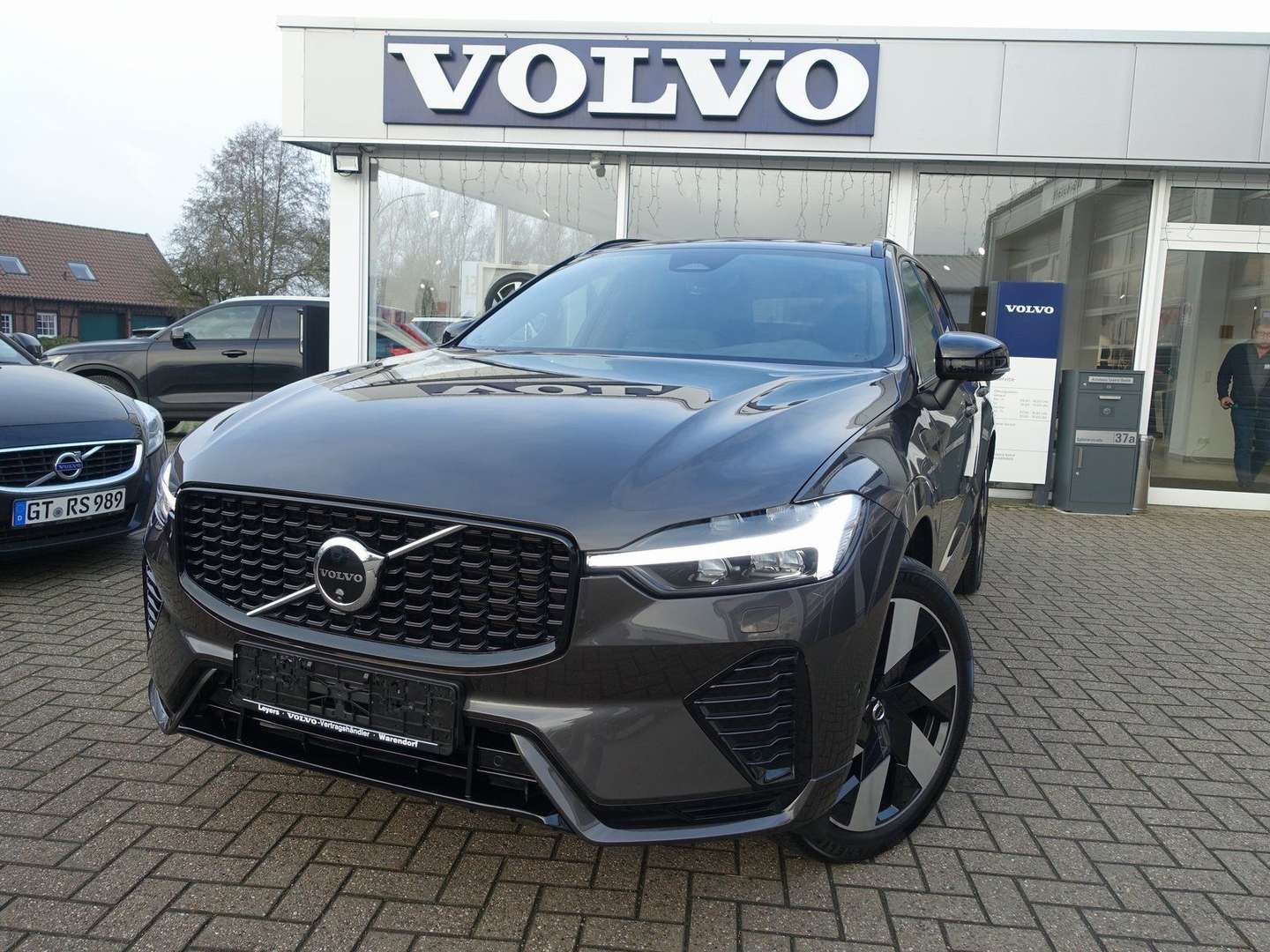 Volvo XC60 Plus T8 - 2025 - Joinsteer - #1
