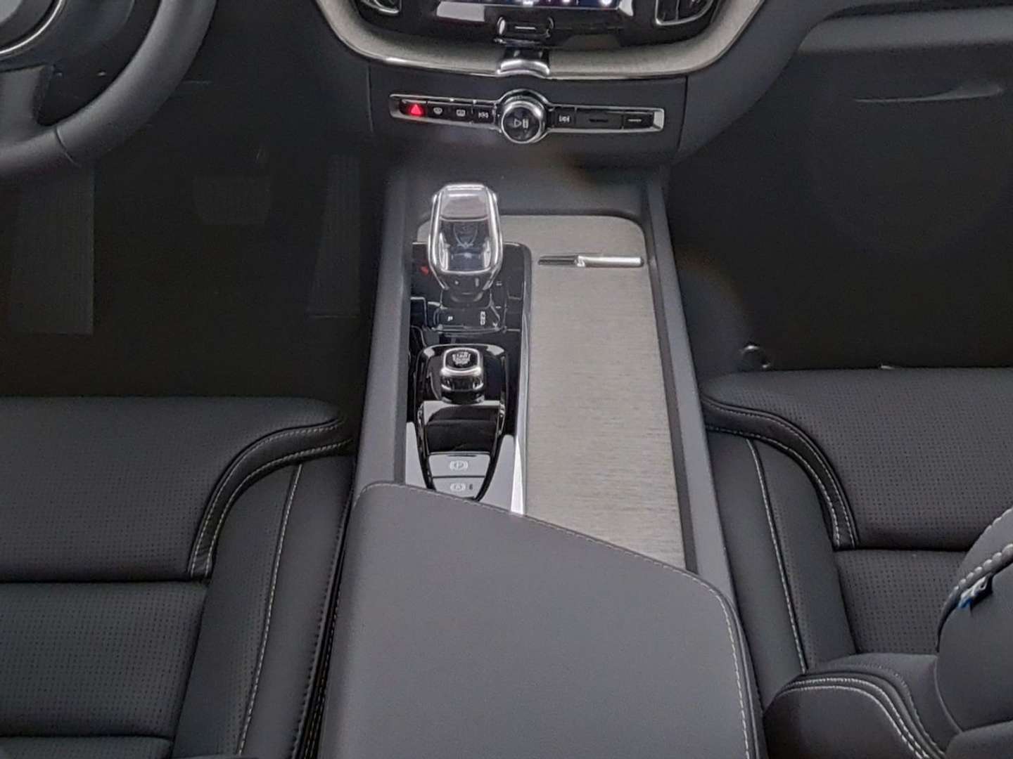 Volvo XC60 AWD T6 Plug-in Hybrid - 2025 - Joinsteer - #6