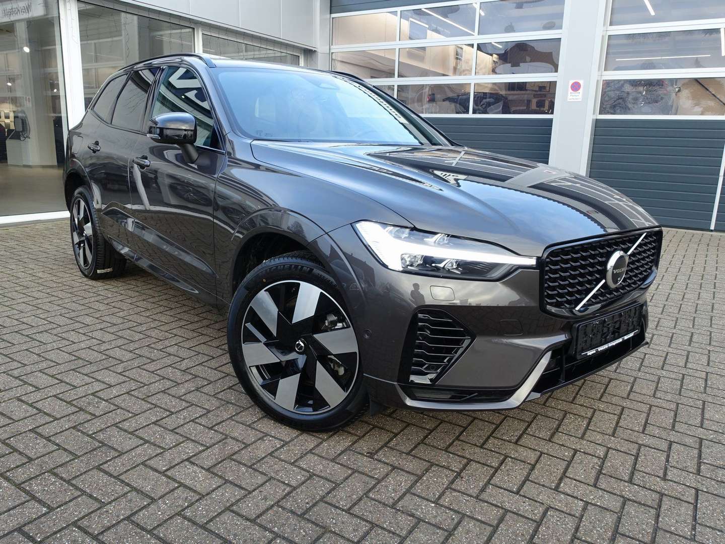 Volvo XC60 Plus T8 - 2025 - Joinsteer - #5
