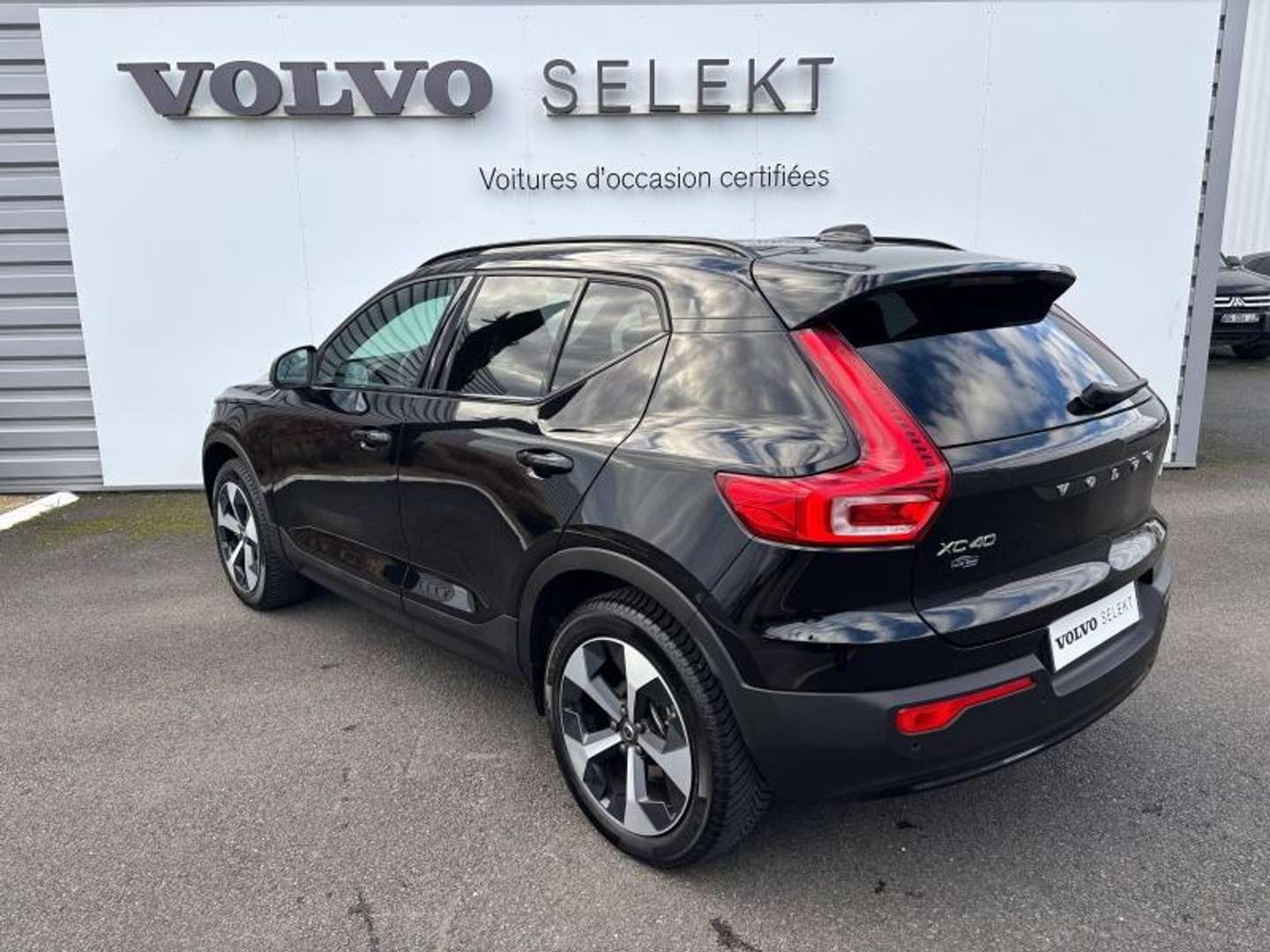 Volvo XC40 Plus B3 - 2025 - Joinsteer - #2