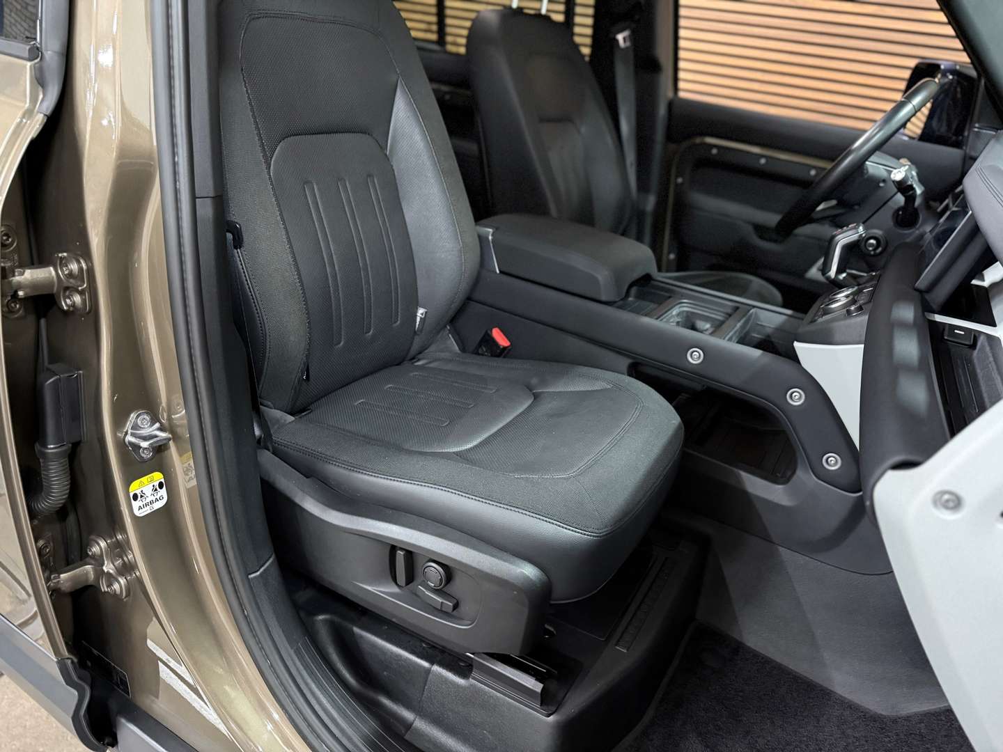 Land Rover Defender SE D240 - 2020 - Joinsteer - #12