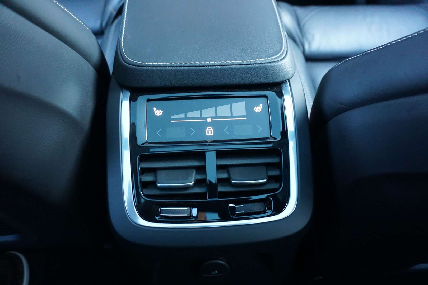 Volvo XC90 Ultimate T8 Recharge AWD - 2023 - Joinsteer - #18