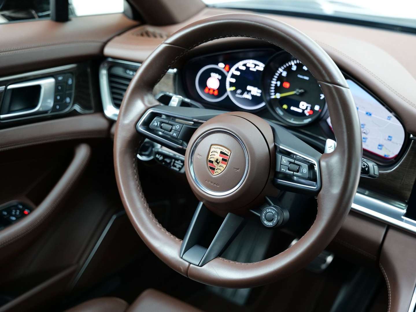 Porsche Panamera 4 E-Hybrid CLUBLEDER - 2022 - Joinsteer - #17