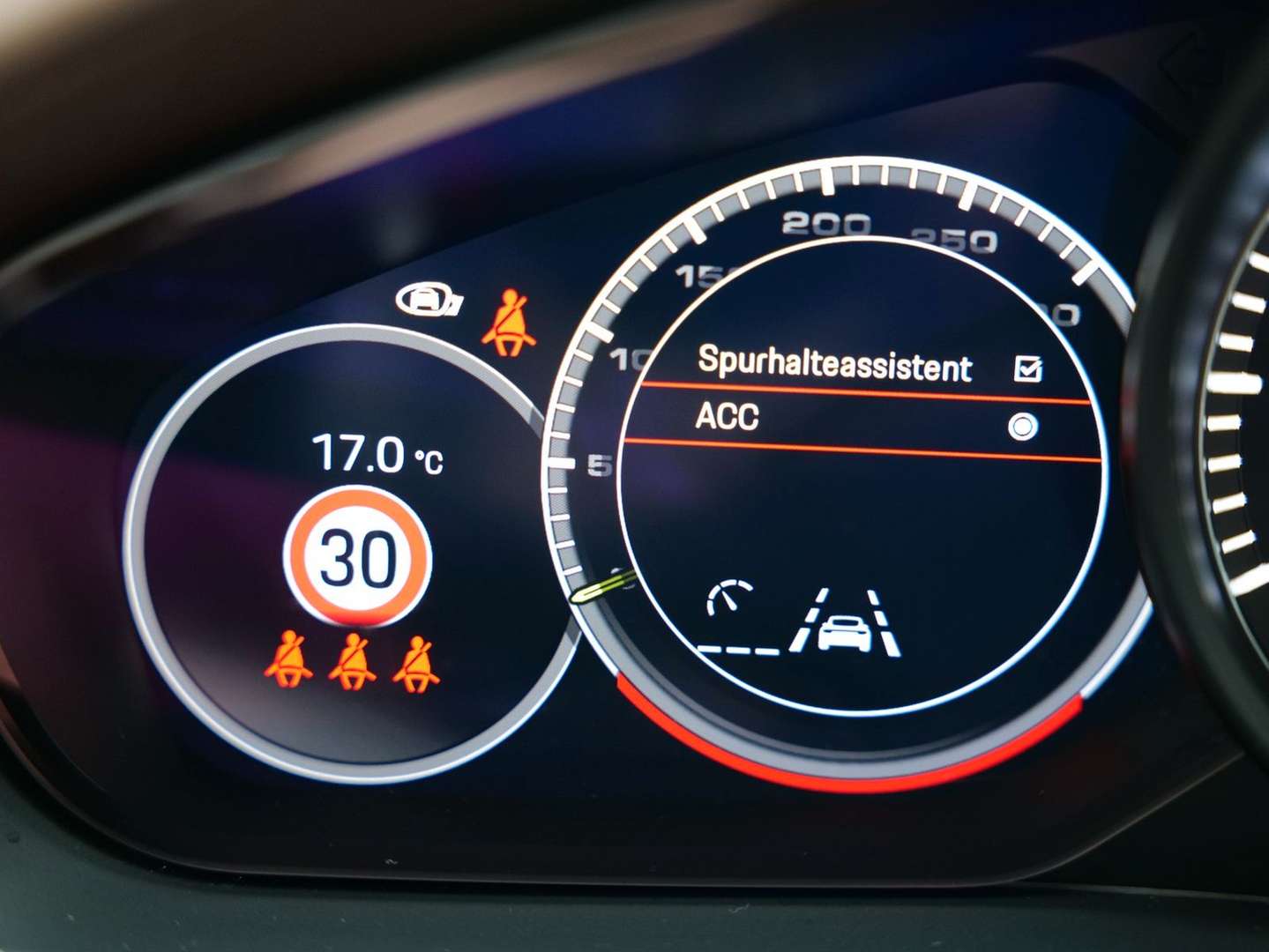 Porsche Panamera 4 E-Hybrid CLUBLEDER - 2022 - Joinsteer - #35