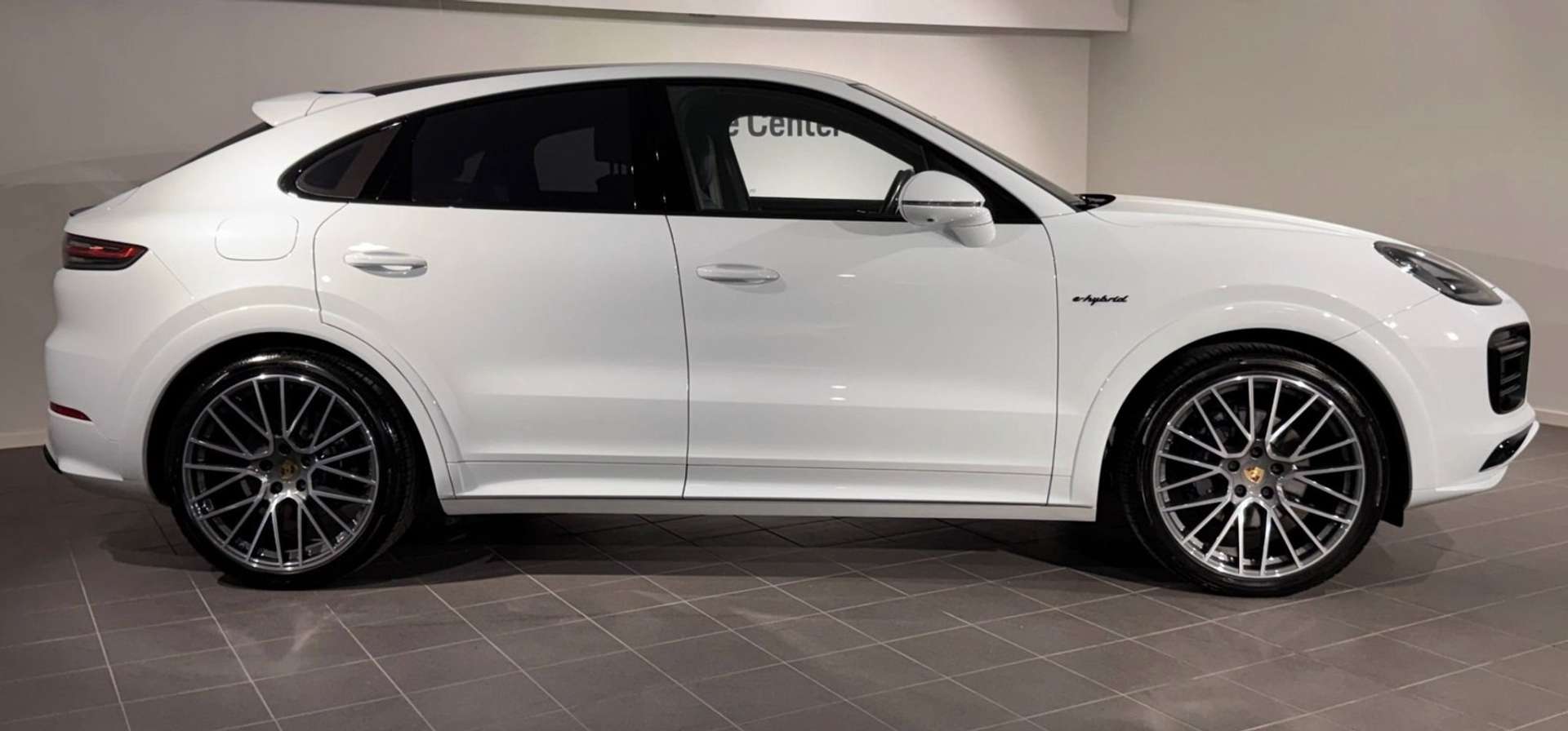 Porsche Cayenne Coupé Platinum Edition E-Hybrid - 2022 - Joinsteer - #2