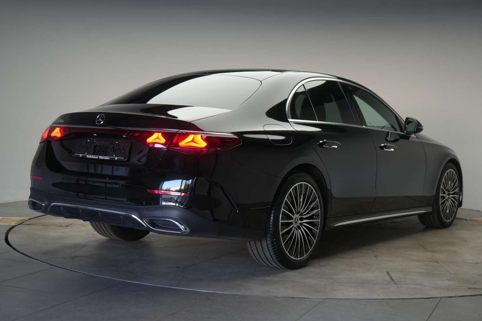 Mercedes Classe E AMG-Line 220 D - 2025 - Joinsteer - #3