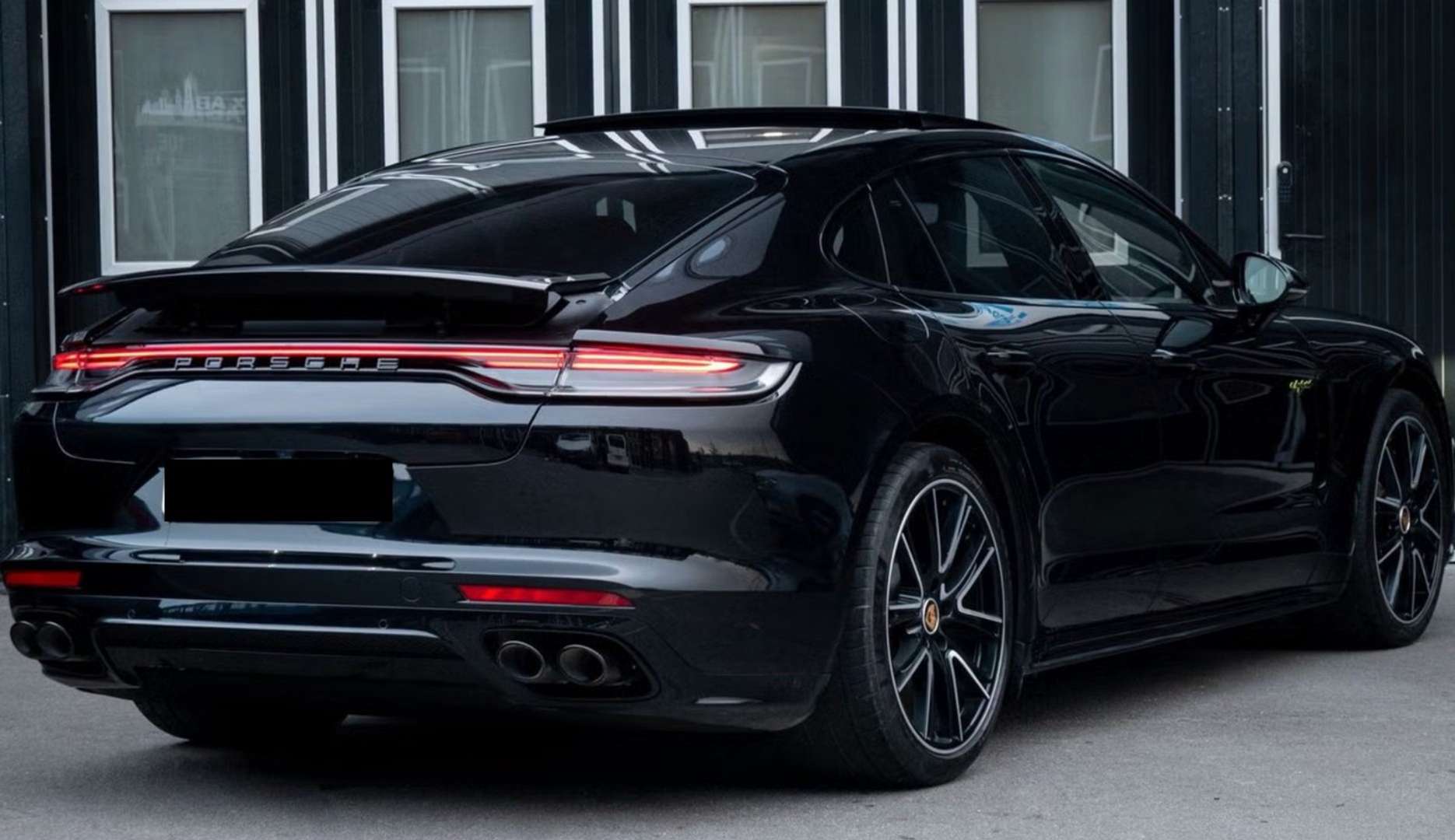 Porsche Panamera Platinum Edition 4 E-Hybrid - 2022 - Joinsteer - #2