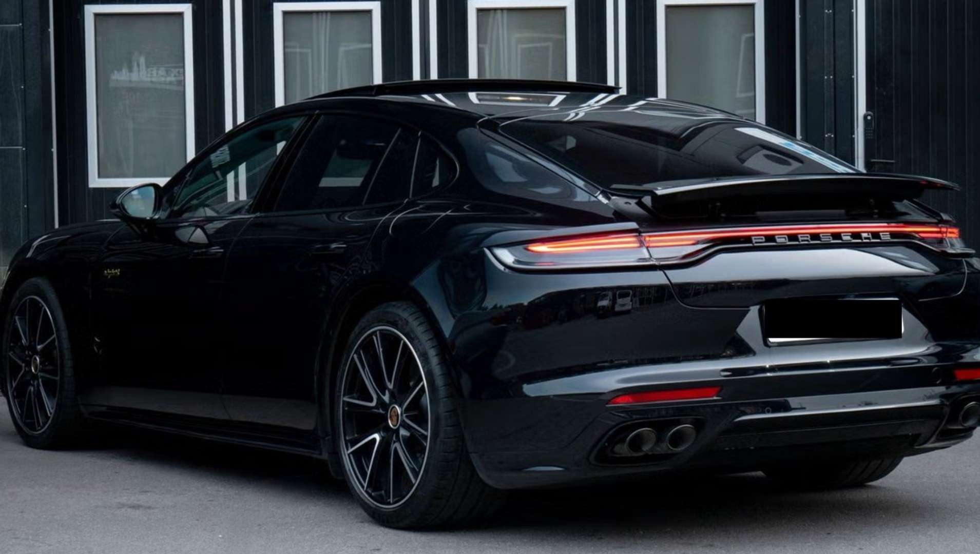 Porsche Panamera Platinum Edition 4 E-Hybrid - 2022 - Joinsteer - #3