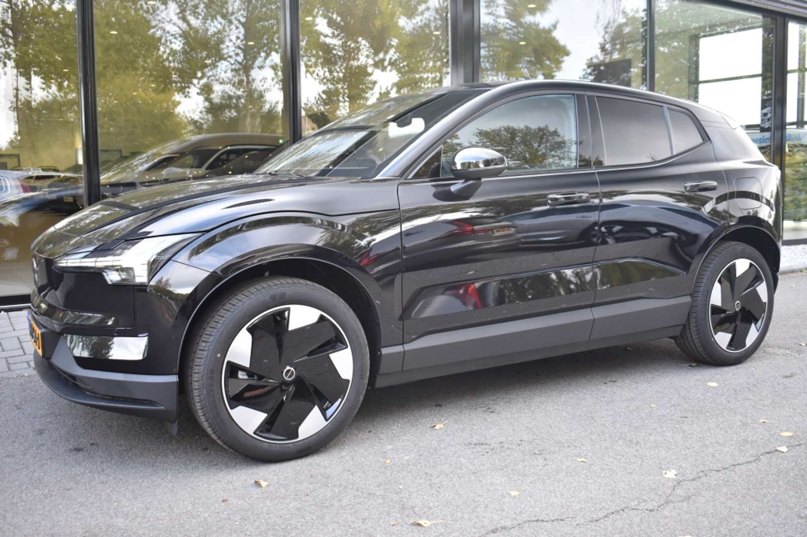 Volvo EX30 Climate Extended Range Plus - 2025 - Joinsteer - #6