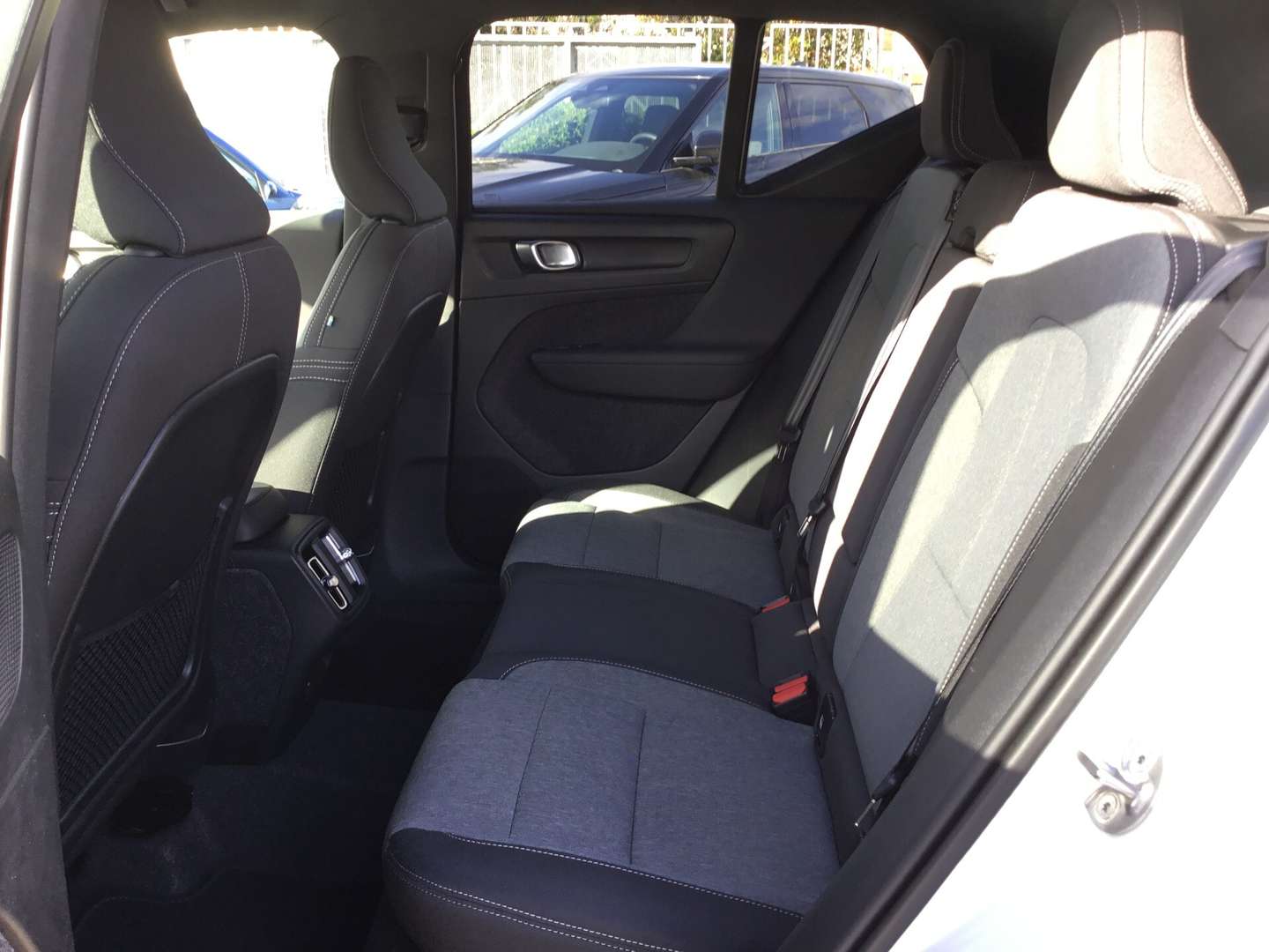 Volvo XC40 Core B3 - 2025 - Joinsteer - #5