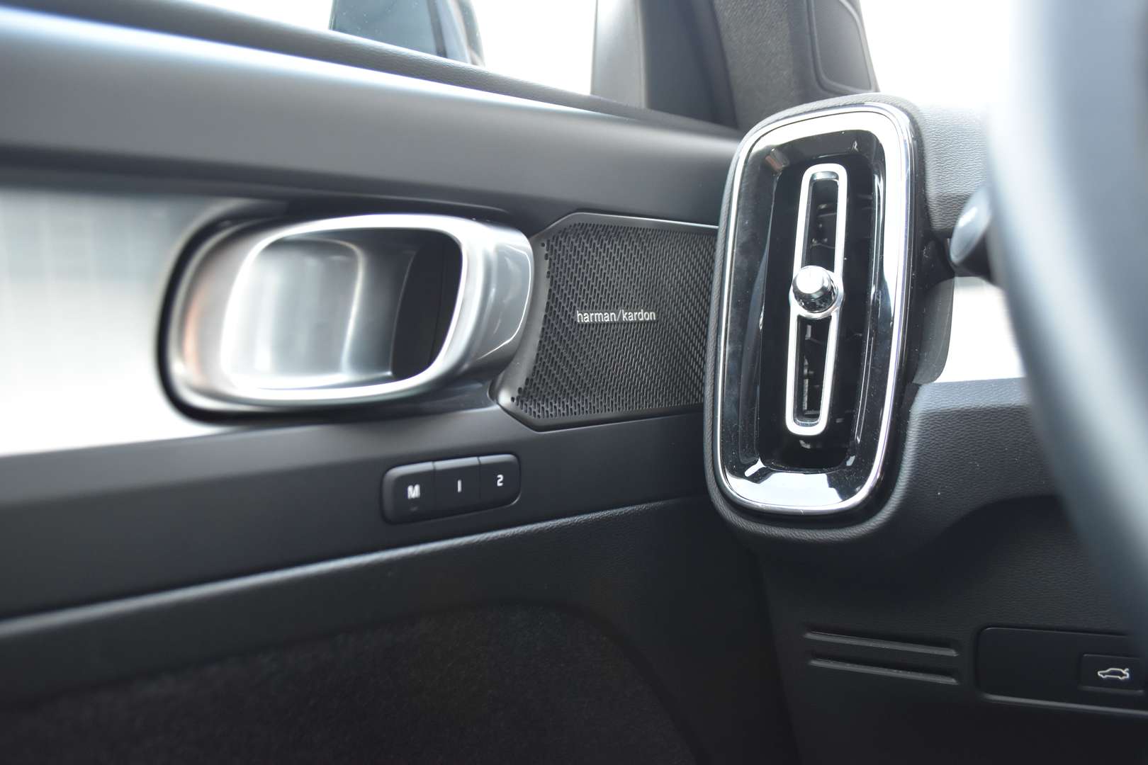 Volvo XC40 Plus B4 - 2025 - Joinsteer - #19