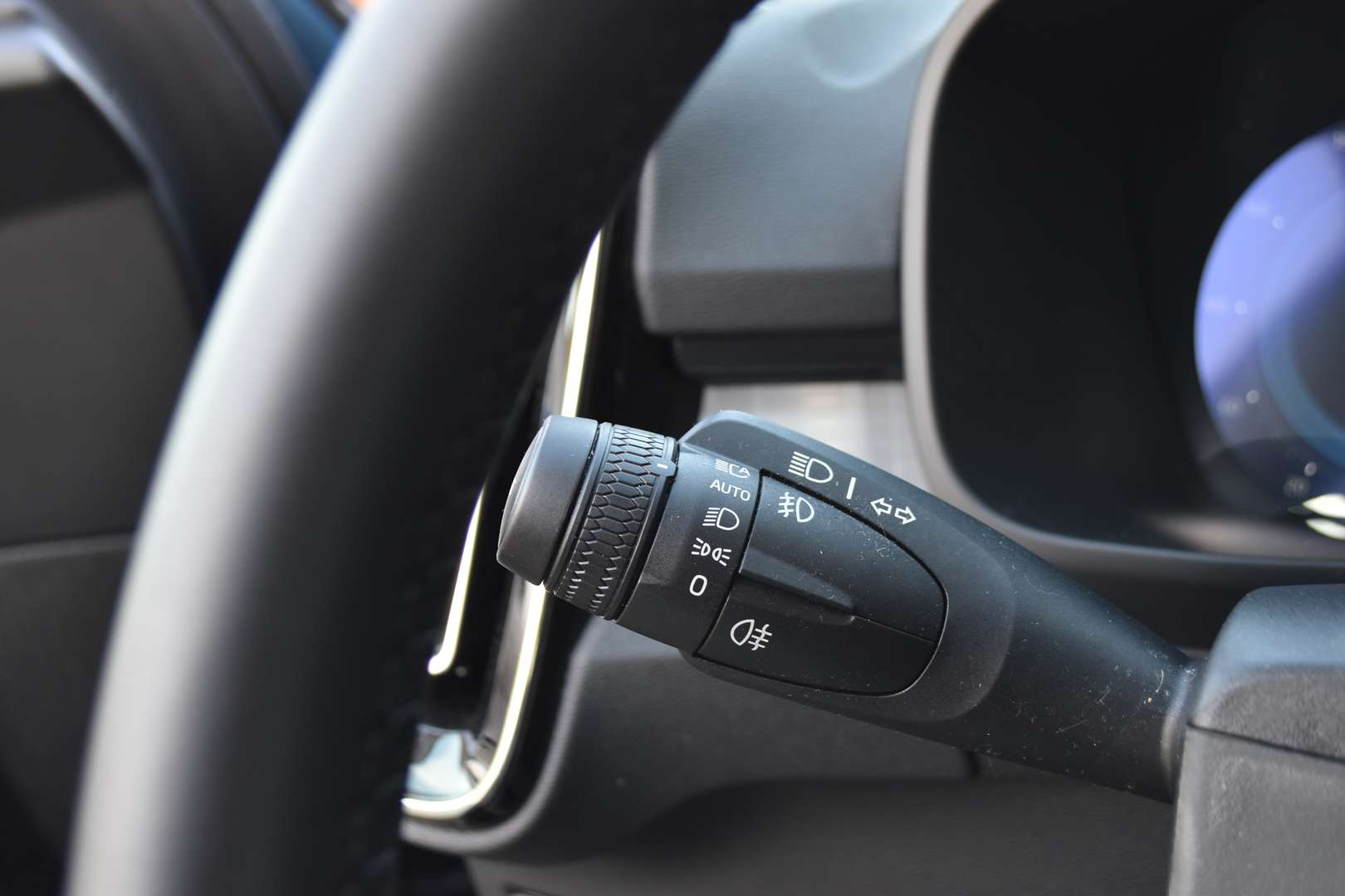 Volvo XC40 Plus B4 - 2025 - Joinsteer - #21