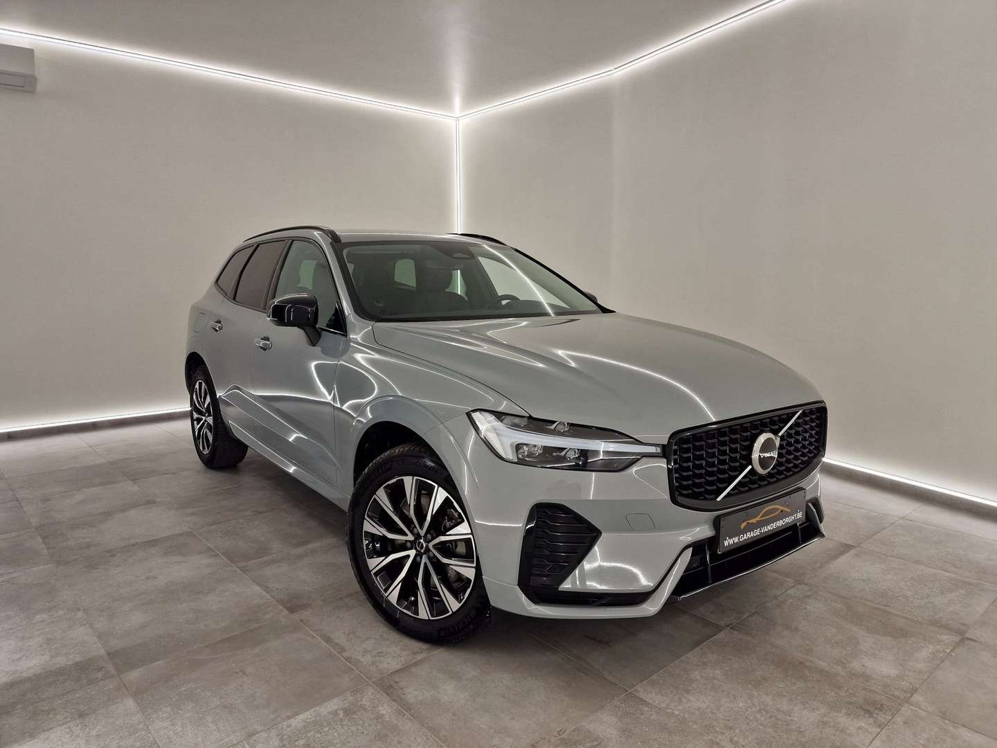 Volvo XC60 Plus Dark Hybrid - 2024 - Joinsteer - #1