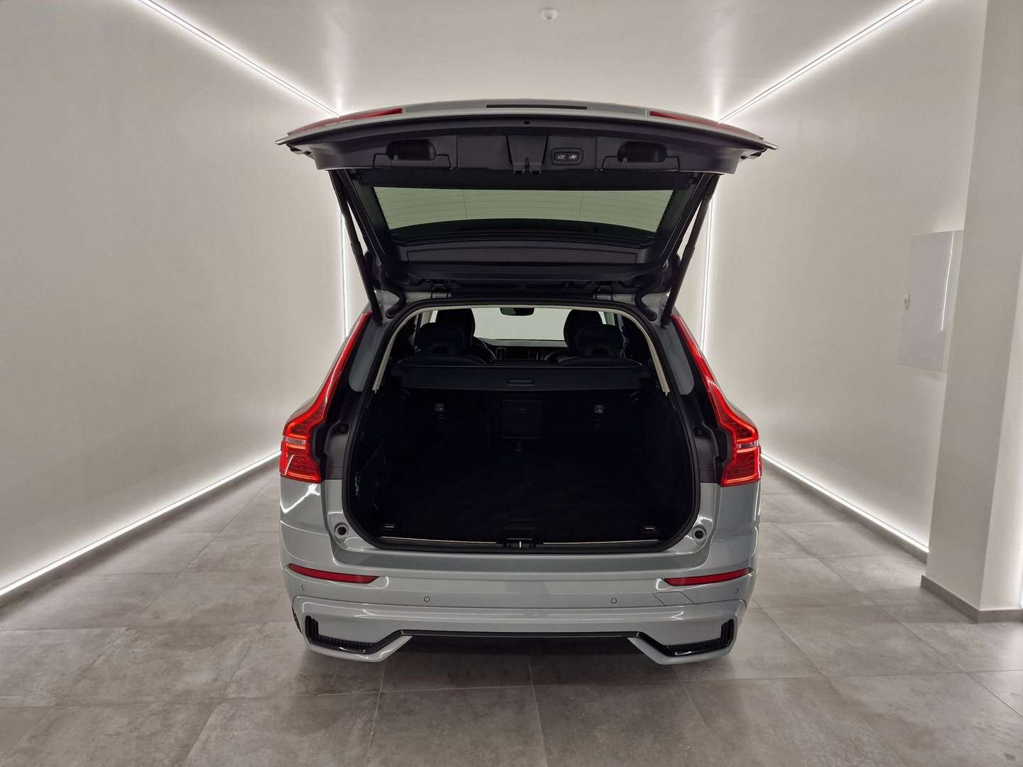 Volvo XC60 Plus Dark Hybrid - 2024 - Joinsteer - #4