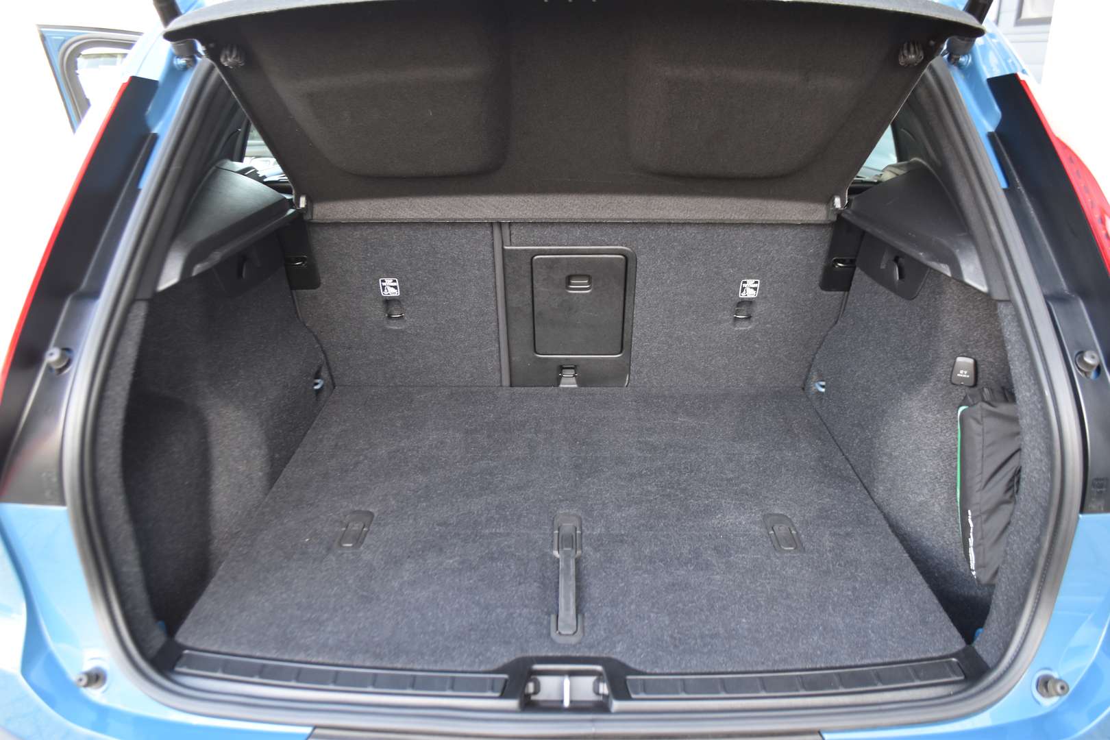 Volvo XC40 Plus B4 - 2025 - Joinsteer - #27