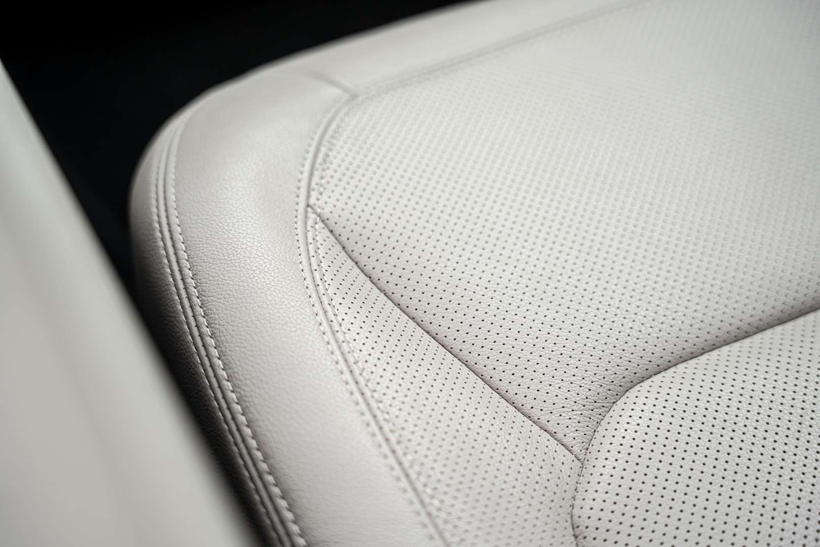 Land Rover Defender SE P400e - 2024 - Joinsteer - #15