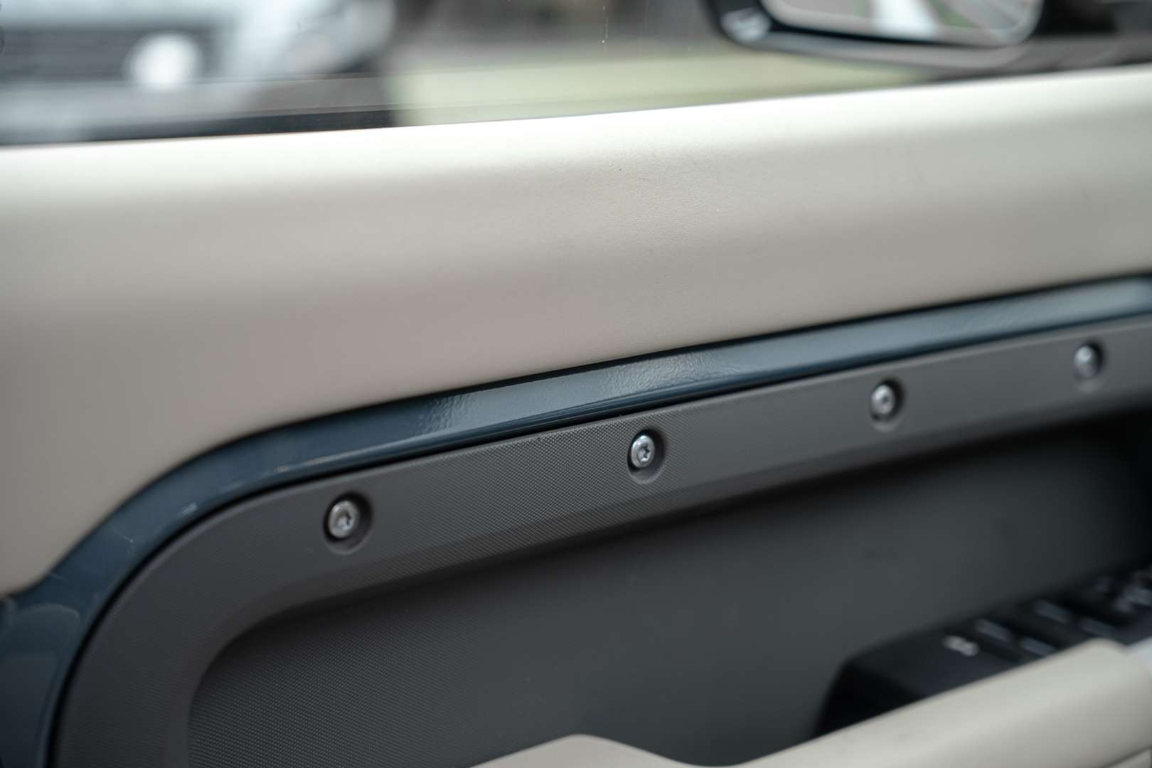 Land Rover Defender SE P400e - 2024 - Joinsteer - #17