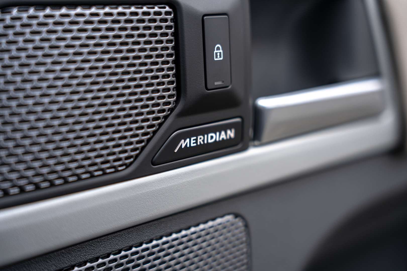 Land Rover Defender SE P400e - 2024 - Joinsteer - #19