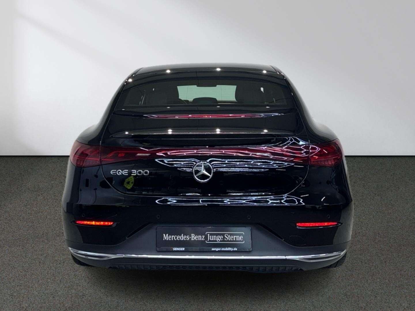 Mercedes EQE Electric Art 300 - 2023 - Joinsteer - #4