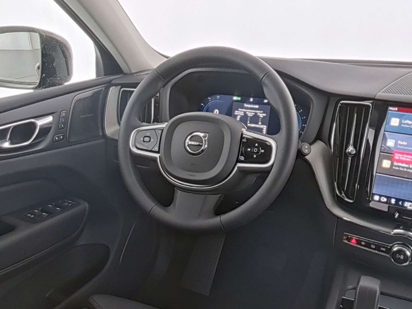 Volvo XC60 PLUS DARK B5 - 2025 - Joinsteer - #13