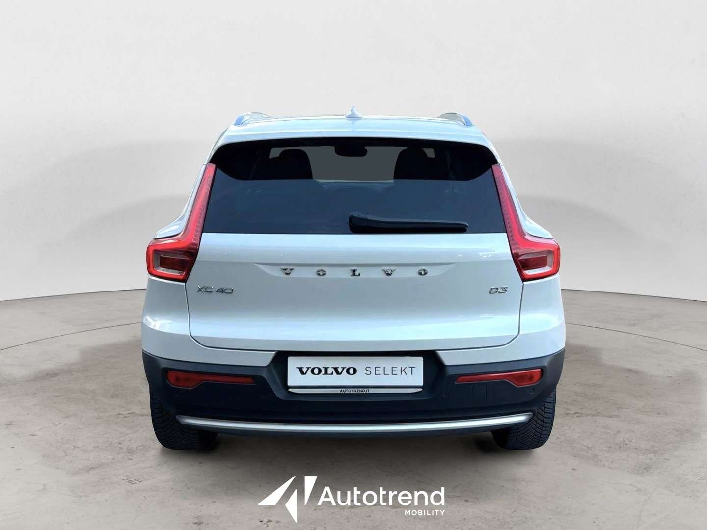 Volvo XC40 Core B3 - 2025 - Joinsteer - #4