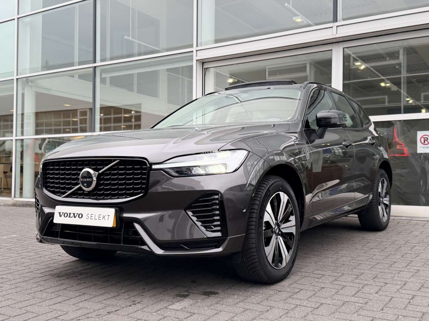 Volvo XC60 Plus Dark T6 Recharge - 2025 - Joinsteer - #3