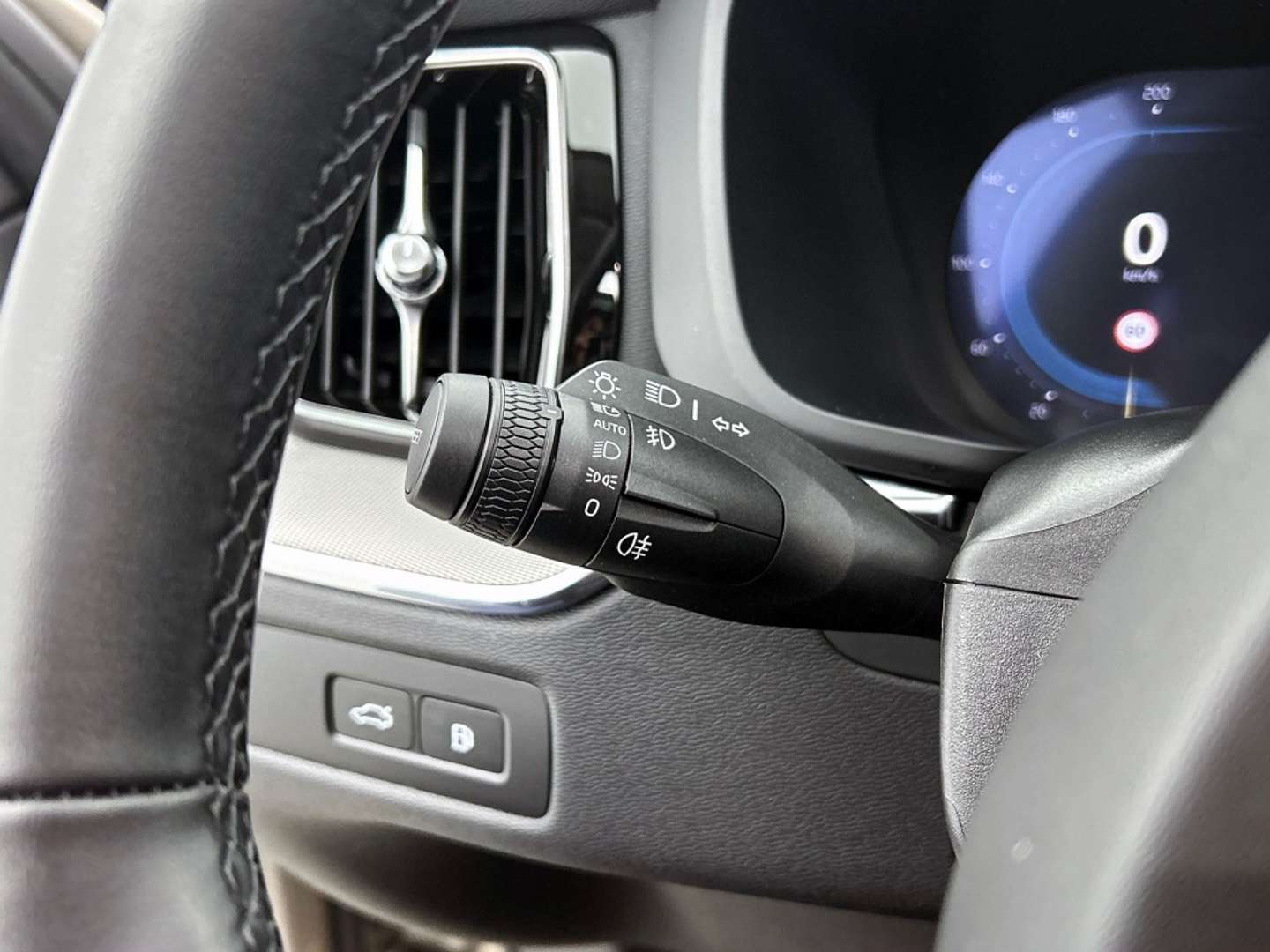 Volvo XC60 Plus 2.0 T6 AWD - 2025 - Joinsteer - #11