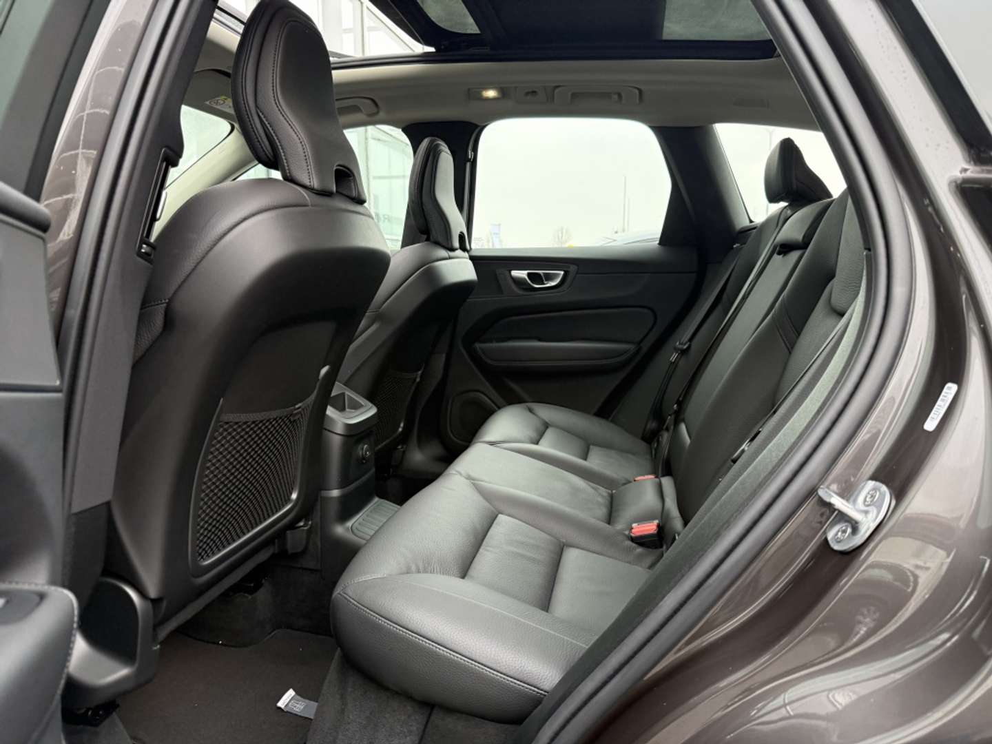 Volvo XC60 Plus Dark T6 Recharge - 2025 - Joinsteer - #14