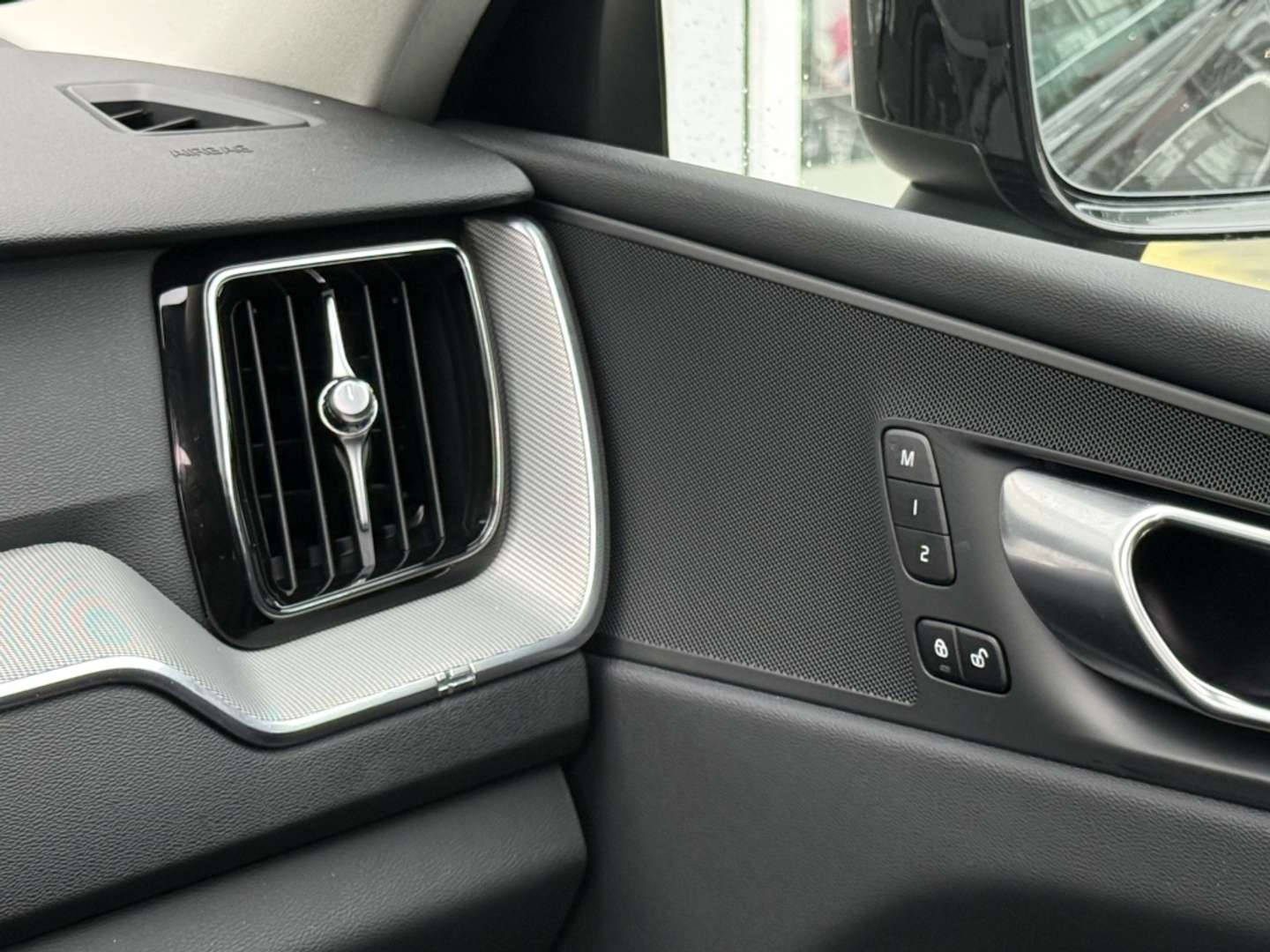 Volvo XC60 Plus Dark T6 Recharge - 2025 - Joinsteer - #20