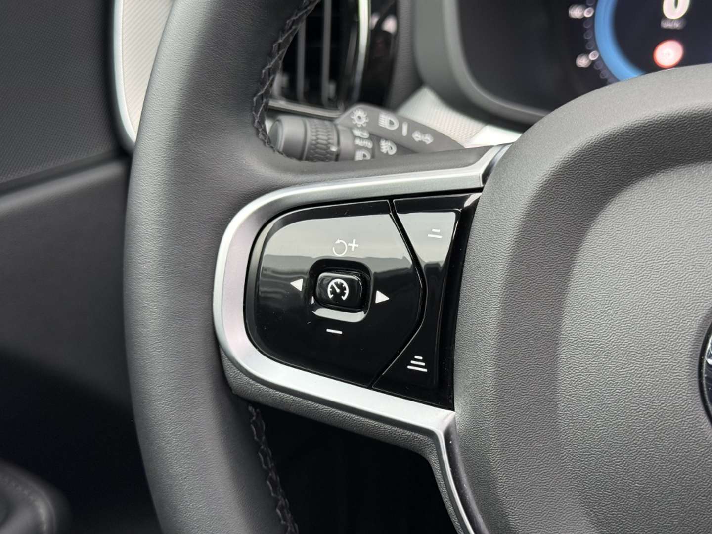 Volvo XC60 Plus Dark T6 Recharge - 2025 - Joinsteer - #25