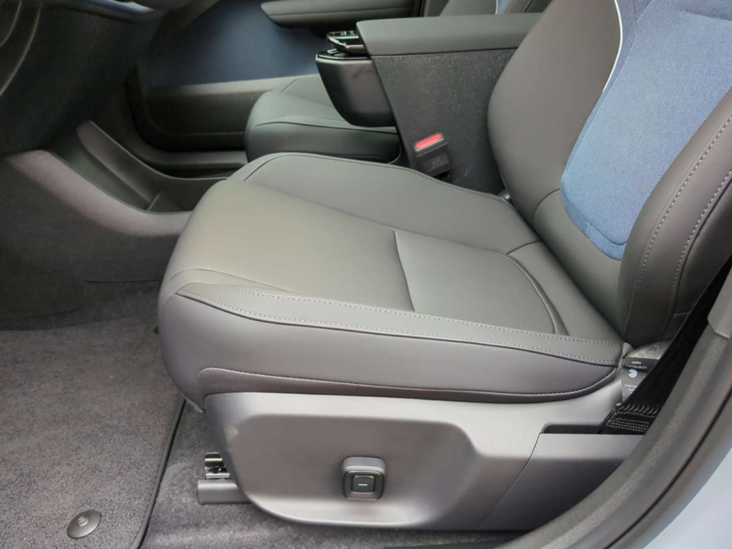 Volvo EX30 Ultra Single Motor Extended Range - 2025 - Joinsteer - #28