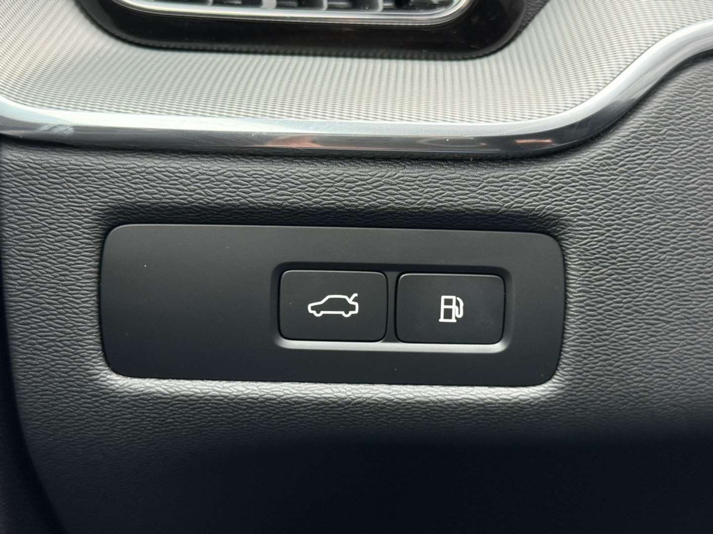 Volvo XC60 Plus Dark T6 Recharge - 2025 - Joinsteer - #27