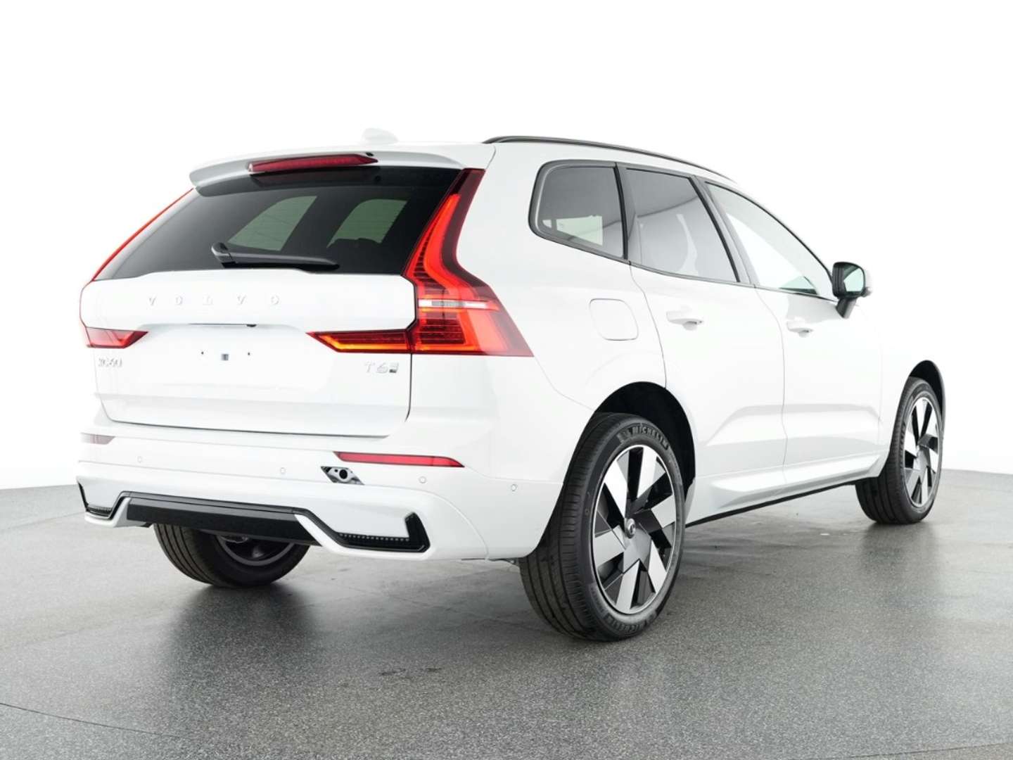 Volvo XC60 Plus Dark T6 - 2025 - Joinsteer - #2