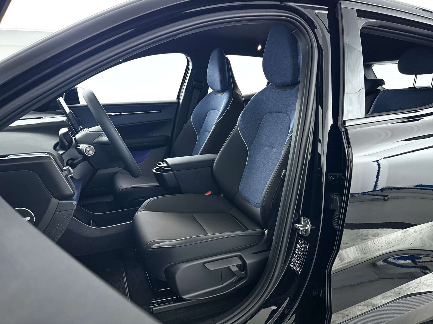 Volvo EX30 Single Motor Extended Range Plus - 2025 - Joinsteer - #5