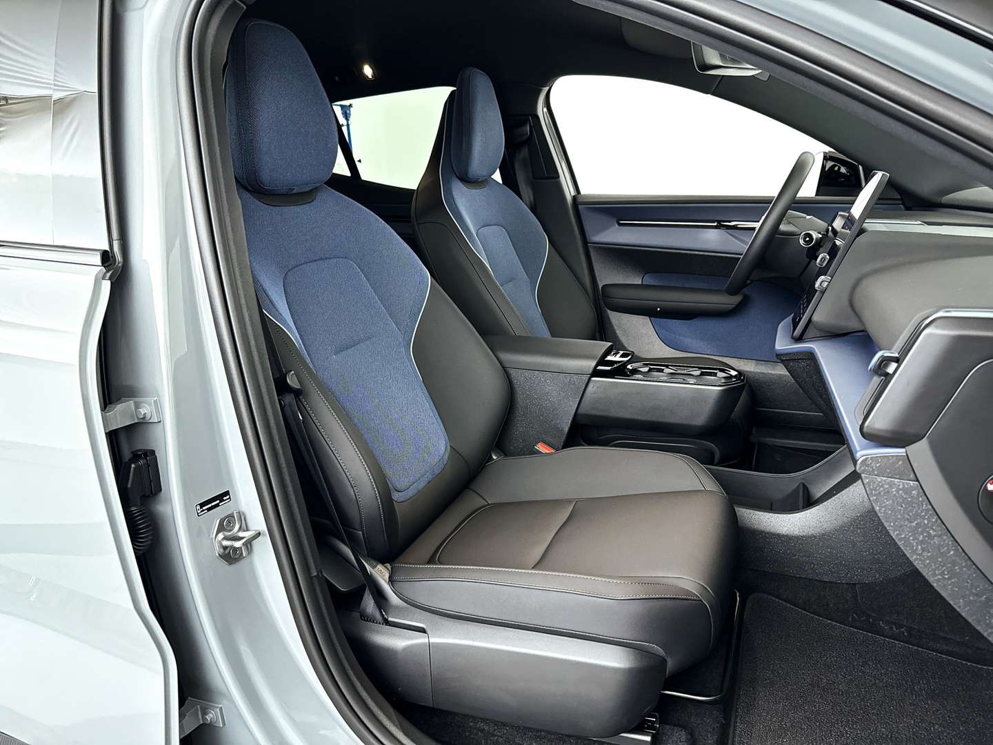 Volvo EX30 Single Motor Extended Range Plus - 2024 - Joinsteer - #25