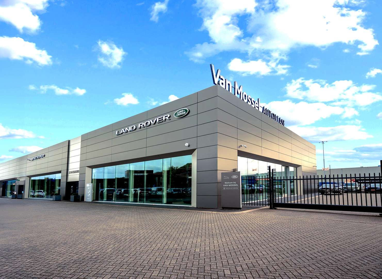 Land Rover Defender X-Dynamic HSE P300e - 2025 - Joinsteer - #1