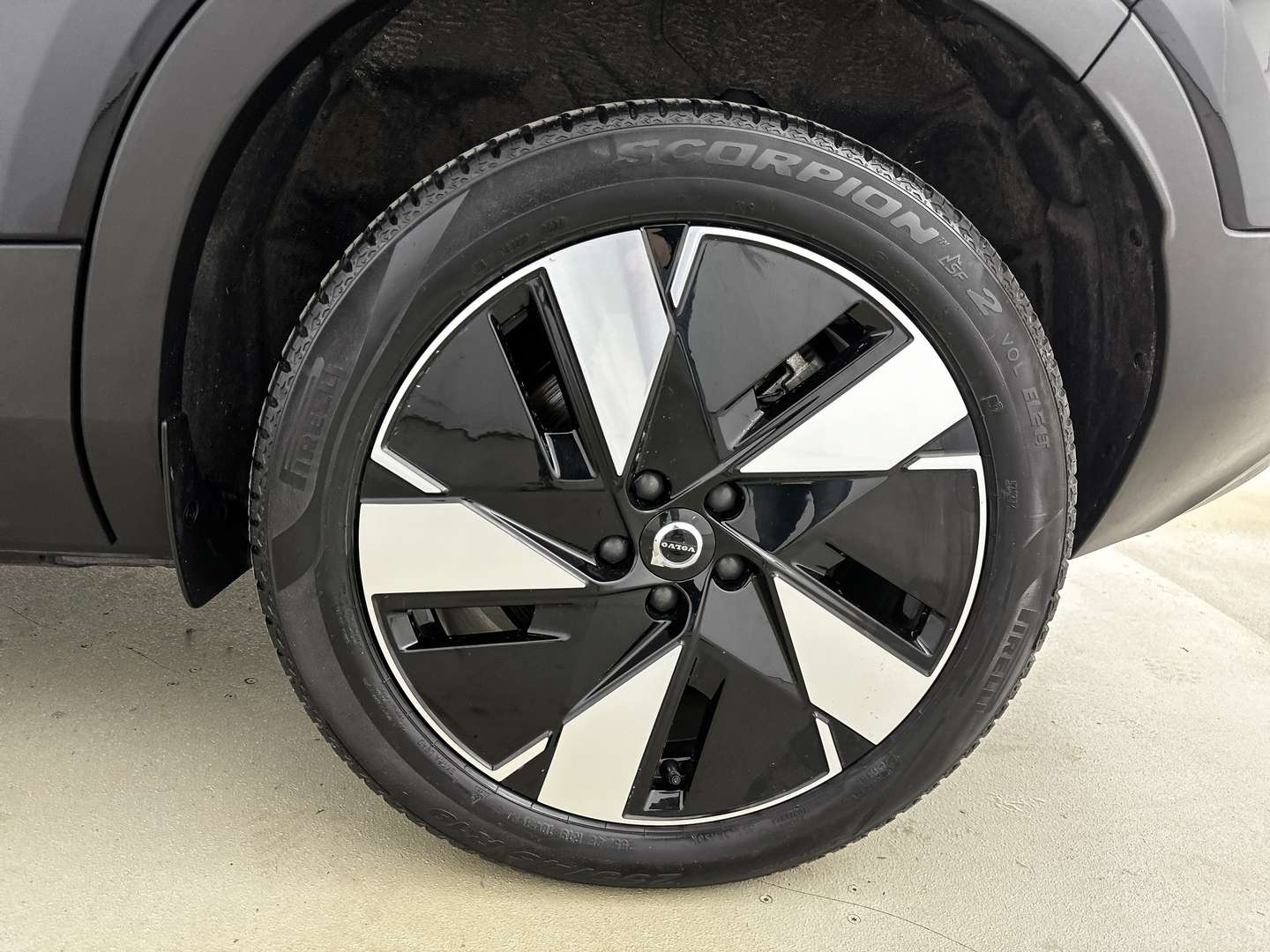 Volvo EX40 Single Motor Extended Range Plus - 2024 - Joinsteer - #24