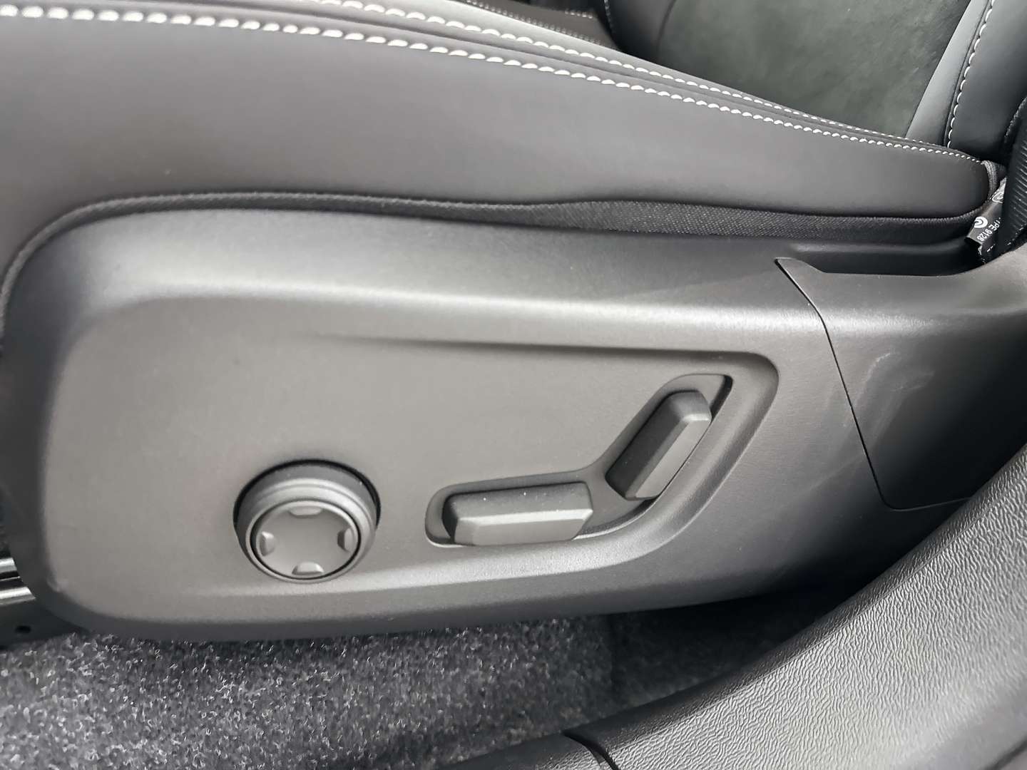 Volvo C40 Extended Range Single Motor - 2025 - Joinsteer - #17