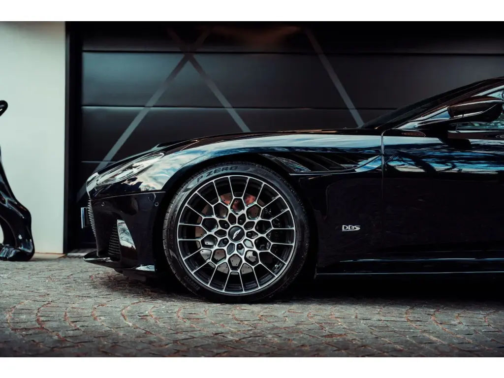 Aston Martin DBS (2018-24) DBS 770 Ultimate Coupe 5.2 - 2025 - Joinsteer - #4