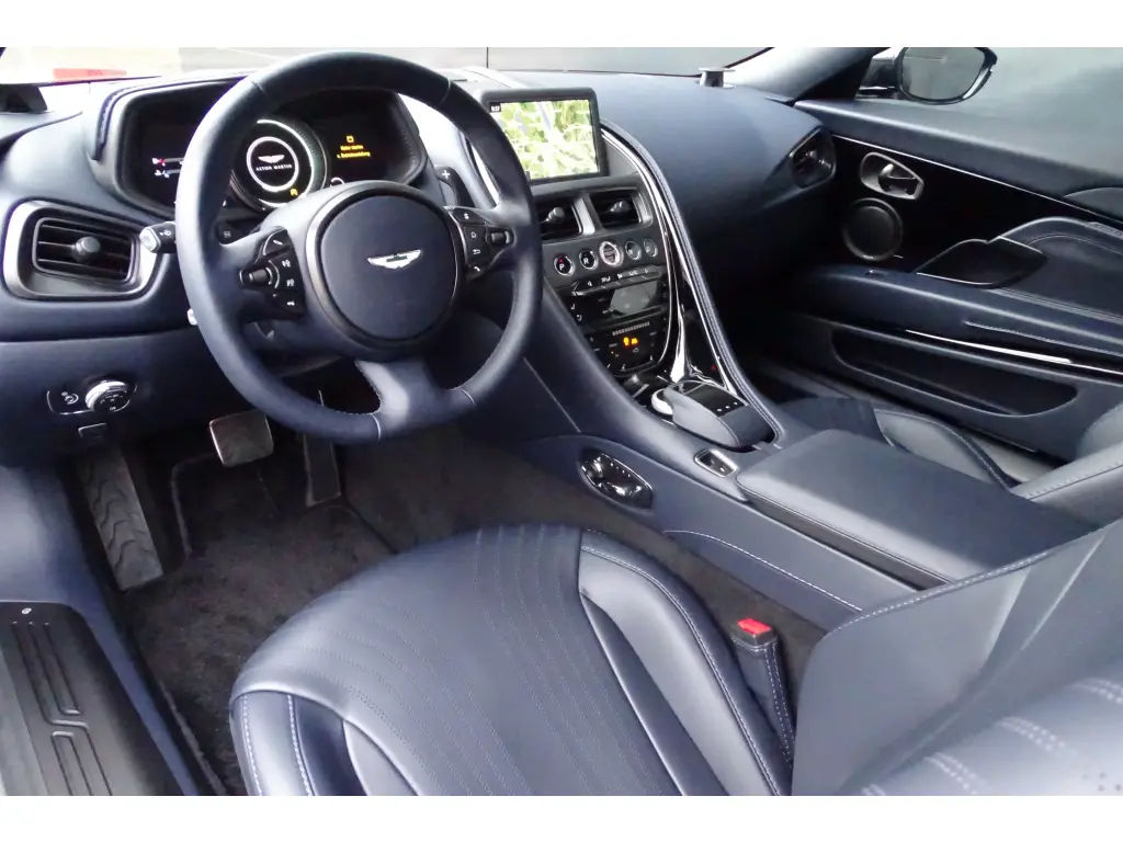 Aston Martin DB11 V8 Coupe 4.0 - 2020 - Joinsteer - #3