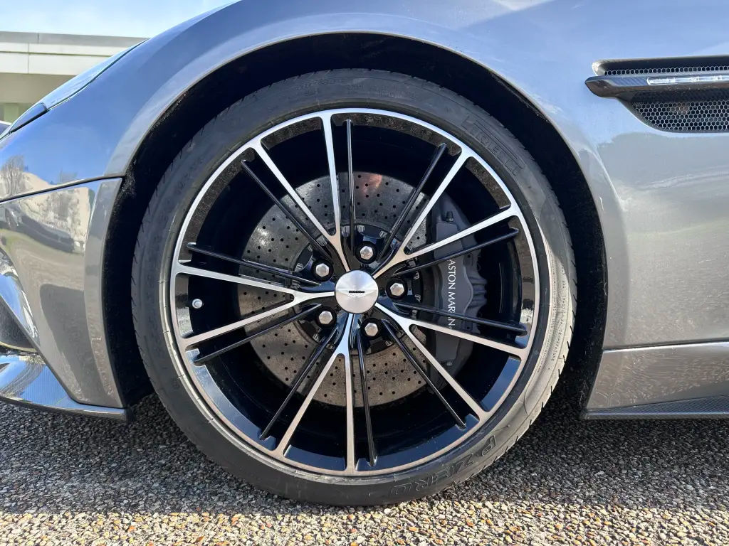 Aston Martin Vanquish (2012-18) Vanquish Coupe 5.9 - 2017 - Joinsteer - #4