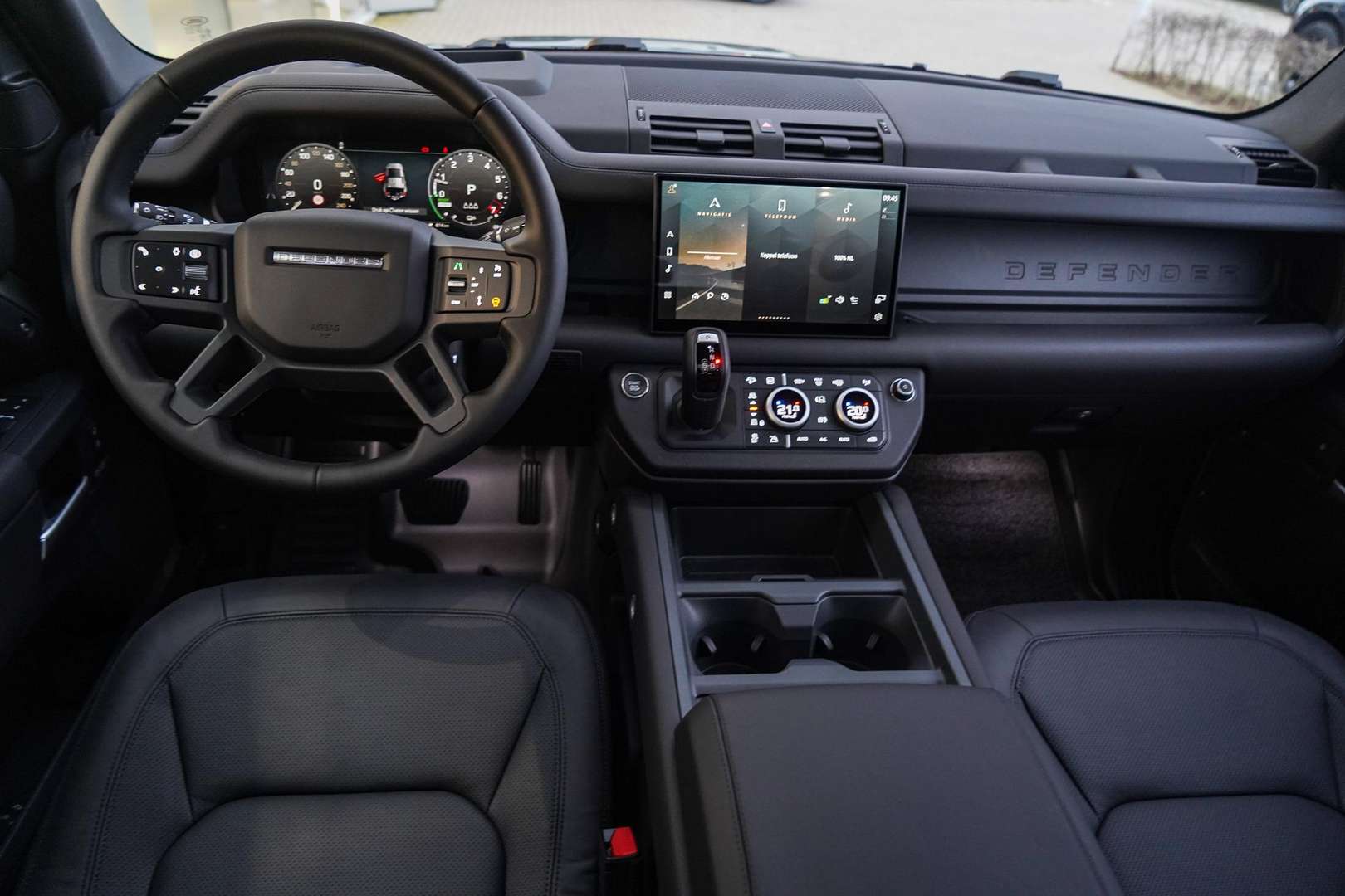 Land Rover Defender X-Dynamic HSE P300e - 2025 - Joinsteer - #4