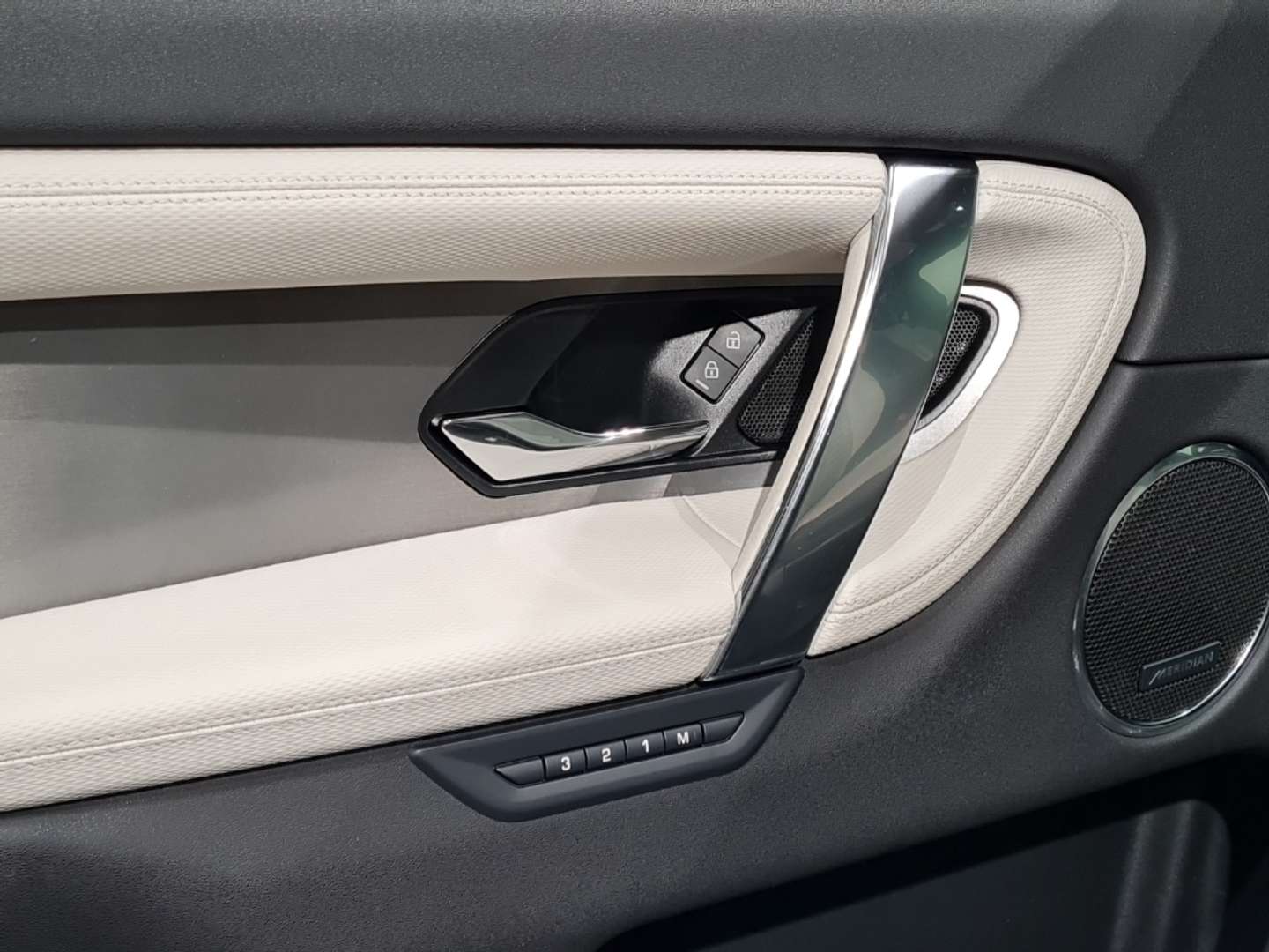 Land Rover Discovery Sport Dynamic SE D200 - 2024 - Joinsteer - #11